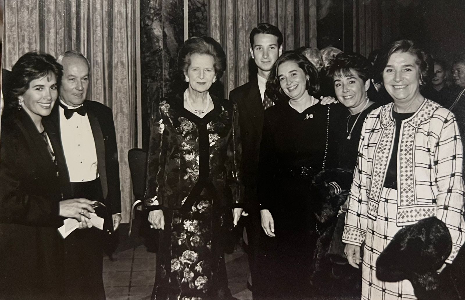 1992_Muso y familia_Margaret Thatcher_premio Adam Smith